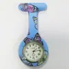 Popular Reloj de Pulsera Redondo para Enfermera con Transferencia de Agua y Estampado Colorido, Correa de Silicona, Reloj de Moda Universal para Estudiantes Mujeres, Esfera al por Mayor
