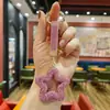 Llavero de Estrella Hueca con Diamantes Completos de Lujo Ligero Estilo Coreano y Japonés, Colgante de Bolso Moderno y de Gama Alta, Accesorio para Llavero de Coche
