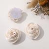 Flor de tela suave y elegante capullo de rosa de satén diy hecho a mano pinza para el pelo versátil accesorios para el cabello accesorios para la ropa al por mayor