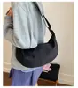 Nova Bolsa Casual Versátil de Nylon Estilosa para Mulheres, Bolsa de Bolinho Nicho Ins, Bolsa de Ombro Transversal Grande Capacidade da Moda