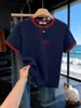 Estilo Popular de Verano: Camiseta de Manga Corta para Mujer con Hombros Normales, Cuello Redondo, Algodón Puro, Bloques de Color, Diseño Único, Top Moderno y de Moda