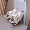 Zapatos Deportivos Infantiles 2026 Primavera y Otoño Nuevos Zapatos para Caminar de Bebé Zapatos Casuales de Suela Suave para Niños Zapatos Transpirables de Tela para Niñas
