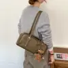 Bolso de mano de cuero encerado de alto valor estilo INS 2026 nuevo elegante versátil de un solo hombro gran capacidad para ir al trabajo axila