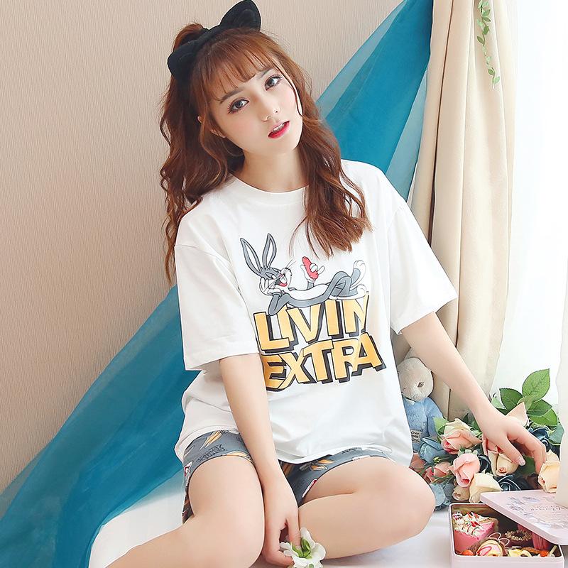 复制_夏季白色睡衣短袖短裤牛奶丝字母兔八哥少女.jpg