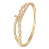 Nuevo Pulsera Trenzada de Mujer de Forma Irregular, Nicho, con Incrustaciones de Circonita y Diseño Hueco, Exclusivamente para Comercio Transfronterizo en Europa y América, Directo del Fabricante