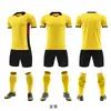 Novo conjunto de uniforme de futebol de verão para jogos de futebol, adequado para adultos e crianças, personalizável com números, jersey de manga curta de secagem rápida para equipe