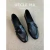 Versión de piel de vaca mocasines de tacón grueso estilo británico para mujer diseño de punta redonda sin cordones apertura profunda zapatos de una pieza versátiles Zapatos de cuero pequeños JK