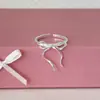Anillo Liso de Plata de Ley S925 Anillo de Flor Cepillada con Circonita Anillo Abierto para Dedo Índice de Mujer Nicho de Gama Alta No Descolorante Venta al por Mayor