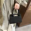 Bolsas Retro de Nicho para Mujer, Nuevos Bolsos de Hombro Texturizados de Moda, Bolsos Cruzados Versátiles Casuales Mate al por Mayor