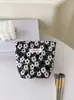 Nova Bolsa de Cosméticos Pequena Floral Grande Capacidade Bolsa de Armazenamento para Cuidados com a Pele Bolsa de Mão para Sair Bolsa de Higiene Pessoal Portátil Bolsa Interna