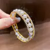 Pulsera Abierta de Múltiples Capas con Perlas y Diamantes Incrustados Estilo Coreano Elegante y Exquisita Pulsera para el Día a Día Lujo Accesible Joyería de Alta Gama para Mujeres