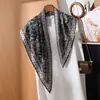 Bufanda Triángulo Perezosa Estilo Francés con Textura Delicada, Adecuada para Uso Diario y Decoración, Bufanda Pequeña para el Cuello de Mujer para Combinar con Camisas, Nuevo Estilo de Moda