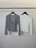 Trece LíneasKAPOK¡Nueva Colección de Otoño! Blusa larga de manga larga con cuello en V estilo coreano, cierre lateral de corbata, entallada a la cintura 61085