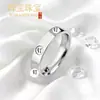 Anel de zircônia popular online, 18k, que não desbota, anel de diamante de aço titânio de luxo leve para casais, masculino e feminino, anel moderno