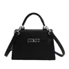 Bolso Kelly Elegante de Gama Alta, Bolso de Mano Versátil para Primavera/Verano, Bolso Pequeño Cuadrado, Nuevo Bolso de Hombro/Cruzado de Moda 2026 para el Trabajo