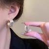 Pendientes de Plata S925 con Aguja, Letras Mate Cepilladas, Pendientes de Diseño Nicho de Lujo Ligero, Accesorios para Orejas de Moda y Versátiles Estilo Ins