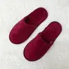 Pantuflas Desechables para Hoteles y Casas de Huéspedes, Artículos de Tocador Engrosados Antideslizantes, Tela Cepillada, Logo Personalizable