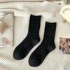 Meias femininas outono e inverno cano médio espessadas quentes fio com bolinhas agulha dupla lã estilo japonês todas as estações macias felpudas meias de cano alto