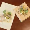 Serie Navideña: Cascabeles, Lazos, Accesorios para Decoración de Árbol de Navidad, Zapatos, Calcetines, Accesorios para la Cabeza, Materiales y Accesorios para Muñecos Decorativos