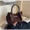 Bolsa de camurça de nicho de alta qualidade para mulheres, nova bolsa transversal versátil da moda retrô tendência 2026, bolsa de mão, bolsa tote