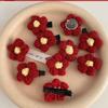 Te envío una florcita roja pasador para el pelo de niños broche de lana recompensa de jardín de infantes pasador de la Flor Roja Joyería para la cabeza de Año Nuevo