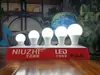 Bombilla LED de Base de Rosca para Uso Doméstico, Lámpara de Iluminación LED Bombilla E27, Venta al por Mayor de Fabricante una Bombilla, Bombilla LED Súper Brillante de Ahorro de Energía