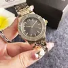 Relógio para Mulheres, Estilo Novo, Relógio Compacto e Requintado com Mostrador Redondo para o Trabalho, Elegante e Sofisticado Relógio Feminino de Alto Padrão com Madre-Pérola