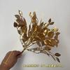 Simulação de flor de ano novo, eucalipto dourado, folha de ginkgo, flor de plástico, balde de ano novo, arranjo de flores phalaenopsis, combinação dourada