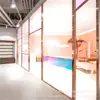 Estudio de Danza Aula 304 Acero Inoxidable Particiones de Vidrio Soporte para Compra Bajo Demanda, Pantallas Genuinas y Asequibles con un Estilo Industrial