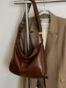Bolsa Feminina 2025 Nova Vintage Bolsa Dumpling Design de Nicho Moda Simples Fresca Cor Sólida Bolsa de Ombro Grande Capacidade