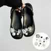 Charms metálicos de flor de cinco pétalos de alta gama compatibles con Crocs, accesorios versátiles para zapatos para decoración y manualidades