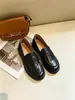 Mocassins retrô de outono para mulheres, estilo slip-on, com salto oculto, salto grosso, estilo britânico, bico redondo, adequado para mulheres baixinhas