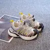 Zapatos Deportivos para Niños 2025 Verano Nuevo Estilo Zapatos Casuales para Niños y Niñas Zapatos para Correr de Estudiante Niños Medianos y Grandes Zapatos Versátiles de Papá