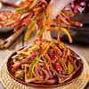 Gongcai Doblemente Crocante em Óleo Vermelho com Pimenta Picada, uma Especialidade Tradicional de Changsha, Prato Lateral Pronto para Comer, Picante e Crocante, Lanche Satisfatório