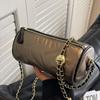 Bolsas de Diseñador de Nicho para Mujer, Versátil Otoño e Invierno 2026 Nueva Moda Cadena de Gama Alta Hombro Cruzado Bolso Cilíndrico