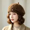 Boina de lana de cordero Melard, boina cálida de otoño e invierno para mujer, gorro de pintor, adelgazante del rostro, sombrero artístico, moderno