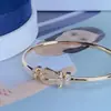 Pulseira Fred com Fivela de Ferradura em Ouro 18K, Pulseira de Corda Vermelha, Fivela em Forma de Oito, Fivela Náutica, Ouro Rosa, Ouro Branco, Pulseira de Diamante