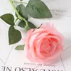 Guau Terciopelo Simulado Personalizado Rosa Individual Decoración de Pared de Flores Casera Boda Día de San Valentín Pared de Flores en Cascada Roja Mano