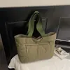 Bolsa Tote Matelassê Leve e Simples Bolsa de Grande Capacidade Nova Moda Inverno 2025 Bolsa de Mão Bolsa Casual Feminina