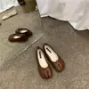 2025 Nuevos Zapatos Gorro Primavera y Verano Zapatos de Mujer Zapatos de Punta Dividida Pata de Cerdo Zapatos Perezosos de Herradura Zapatos Planos de Una Sola Suela Zapatos de Otoño