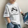 Camiseta Versátil de Algodão Puro Tie-Dye de Manga Curta Estilo Novo de Verão para Meninos e Meninas, Blusa Estilosa com Estampa de Desenho Animado de Manga Meia para Crianças de Meia-Idade e Mais Velhas