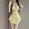 Traje de banho sexy verde abacate explosivo de peça única modelador para fontes termais pequeno fresco Conservador ângulo reto traje de banho feminino atacado