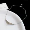 Collar Colgante Minimalista en Forma de Arco de Acero Inoxidable, Estilo Moderno y Genial, Cadena para Clavícula con un Toque de Alta Gama, Cadena de Cuello Versátil para Mujeres