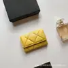 Porta-moedas Acolchoado Popular Transfronteiriço, Pequeno Porta-Cartões de Perfume, Estilo Flip-Top para Mulheres, Múltiplos Slots para Cartões, Compacto e Requintado, Couro de Ovelha Genuíno