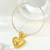 Set de Aretes y Collar con Forma de Corazón de Personalidad Elegante Transfronterizo Europeo y Americano, Aretes Versátiles de Aleación Geométricos Retro a la Moda en Stock