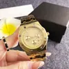 Lujoso Reloj Plateado para Hombre, Cronógrafo con Esfera Verde, Reloj de Cuarzo con Correa de Acero, Accesorio de Moda para Hombre Commuter de Negocios