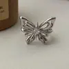 Anel Borboleta Ajustável Fashion e Único Cravejado de Diamantes com uma Vibe de Luxo Leve, Anel de Design de Nicho Estilo Ins de Alta Qualidade