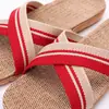Venta al por mayor de fábrica sandalias de lino de verano para el hogar nuevas de algodón y lino suela suave para el hogar piso de madera eva sandalias para parejas invierno