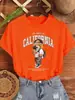 Camiseta Feminina com Estampa de Urso da Rua Letter Califórnia Moda Casual Elegante Algodão Roupas da Moda Gola Redonda Manga Curta Solta