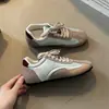 Zapatillas de entrenamiento casuales alemanas de suela gruesa para mujer, nuevo modelo 2026, con bloques de color, que aumentan la altura, estilo Forrest Gump, para personas petite, zapatos deportivos y de ocio